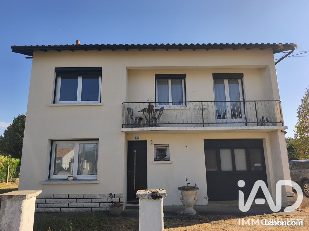 Maison 6 pièces 101 m² · à Lezay · 101 m² · 127 500 €