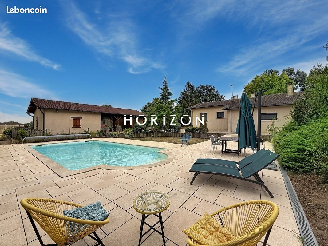 Maison 5 pièces 160 m² · à Illiat · 160 m² · 398 000 €