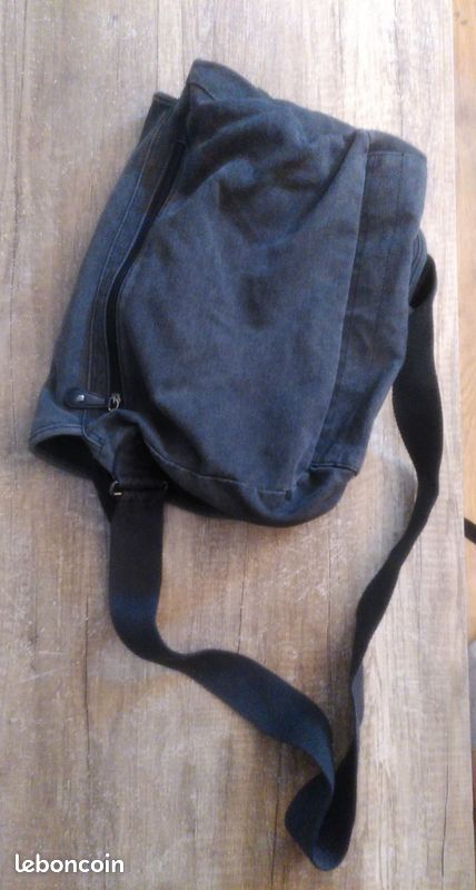Sacoche bandoulière tissu noir (image 4)