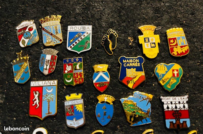 Lot De Pins Badge Algérie – Drapeau Pays Blason Ville Souvenir Neuf