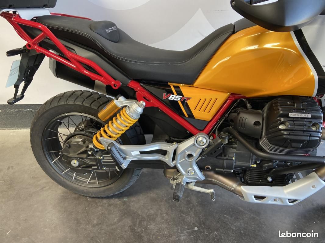 Moto Guzzi V85 TT 850 2024 (image 11)