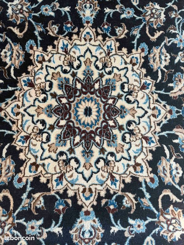 Tapis orient type Nain fait main (image 3)