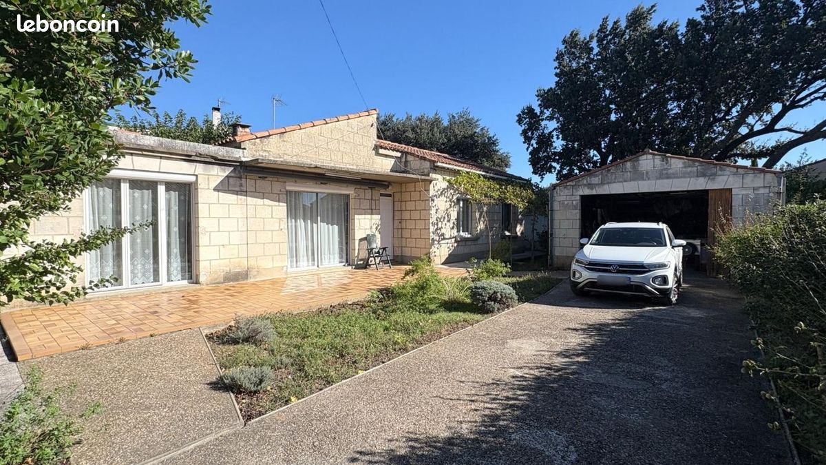 Maison 5 pièces 117 m² · aux Angles · 117 m² · 320 000 €