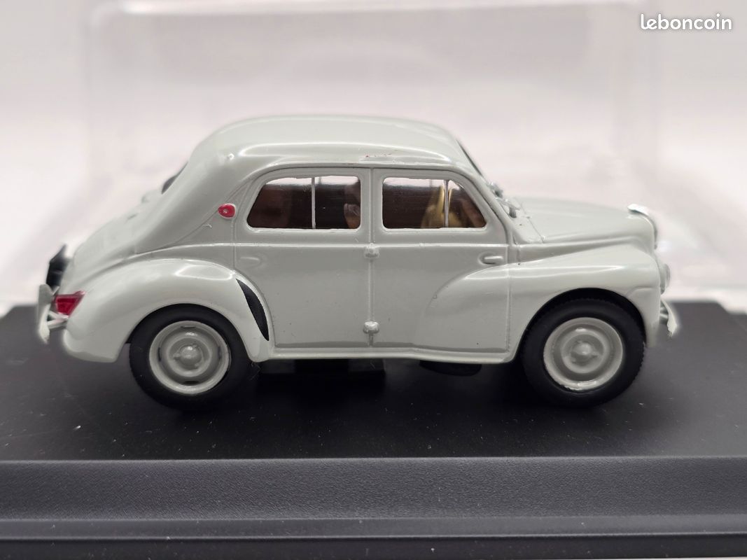 Modèle Réduit Éligor 1:43 - Renault 4CV Berline Type 1062 (Année 1961) - Miniature De Collection Neuve