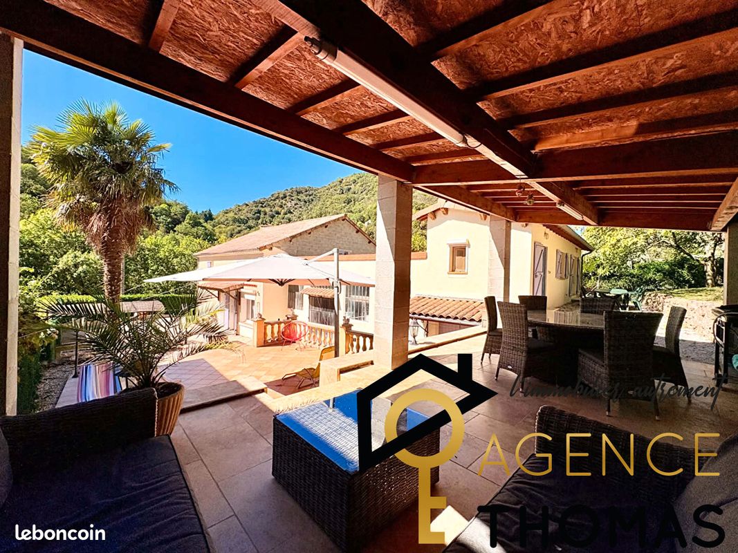 Maison 5 pièces 197 m² · à Vals-les-Bains · 197 m² · 290 000 €