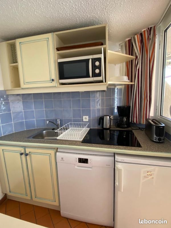 Bandol : studio 4 à 6 personnes, grande terrasse sur mer (image 6)