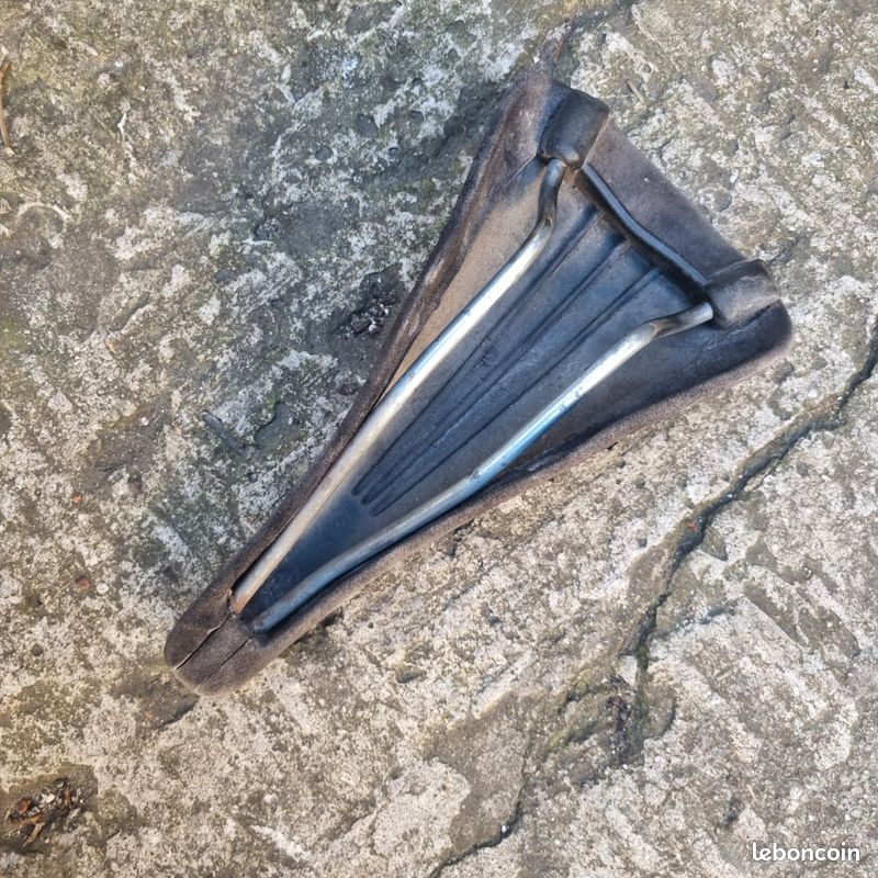 Selle De Course Vintage Cionlli - Acier Carbone NOS - Pour Vélo De Course