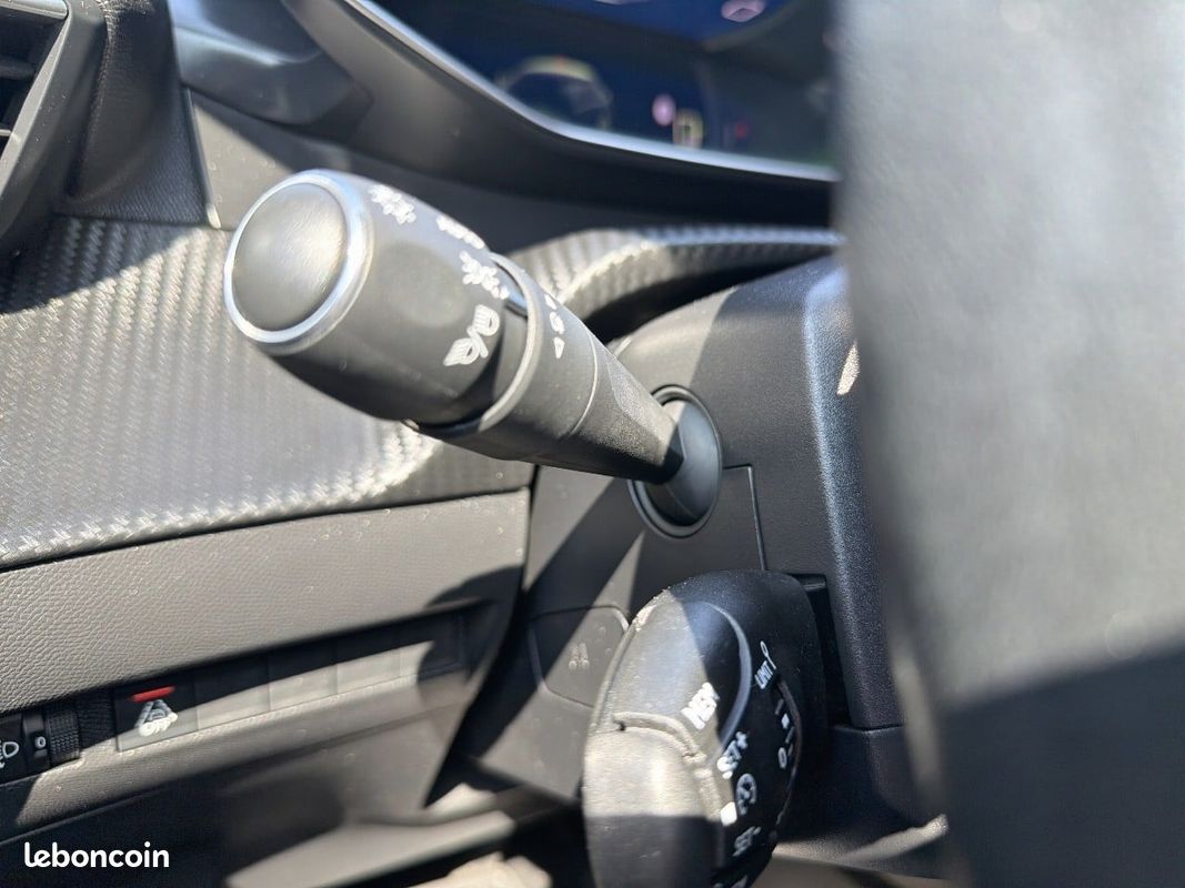 PEUGEOT 208 Electrique 50 kWh 136ch Allure Business (image 21)