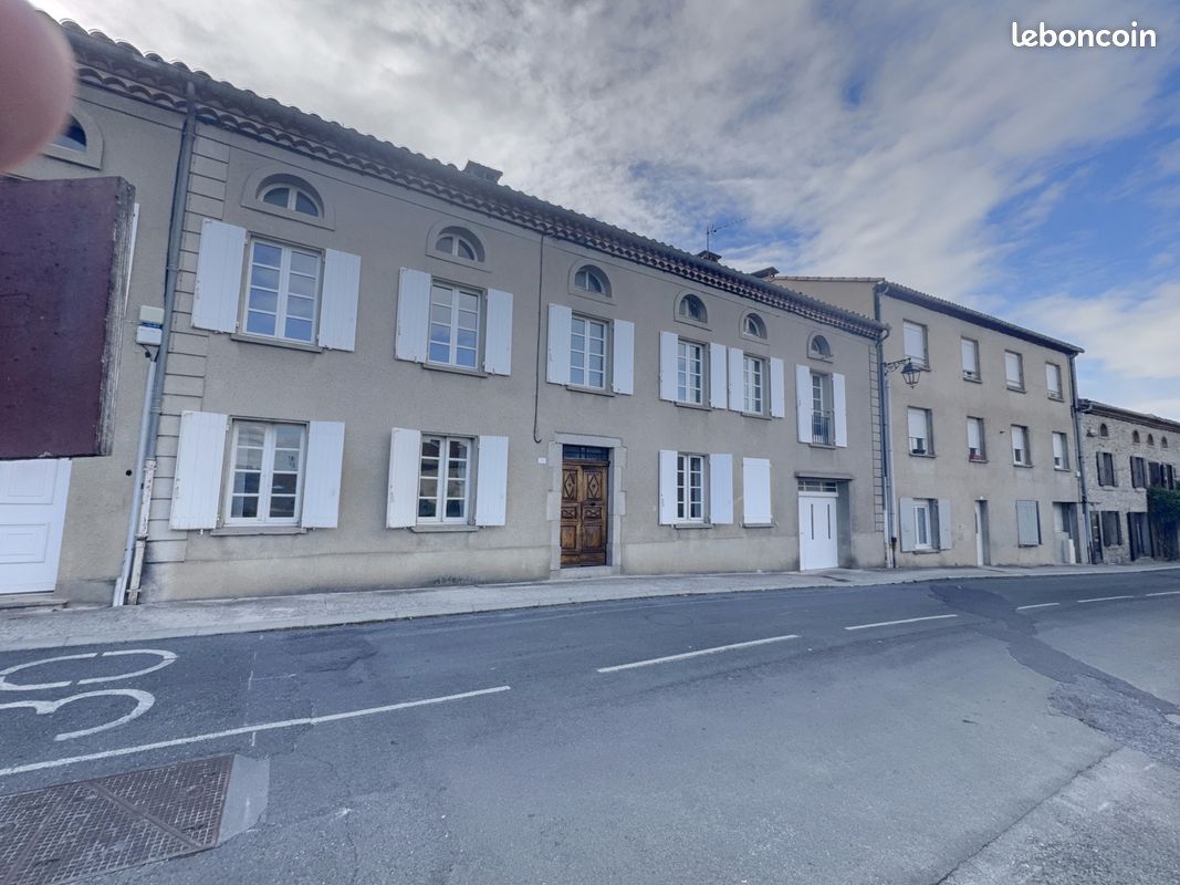 Maison 9 pièces 320 m² · à Aiguefonde · 320 m² · 99 000 €
