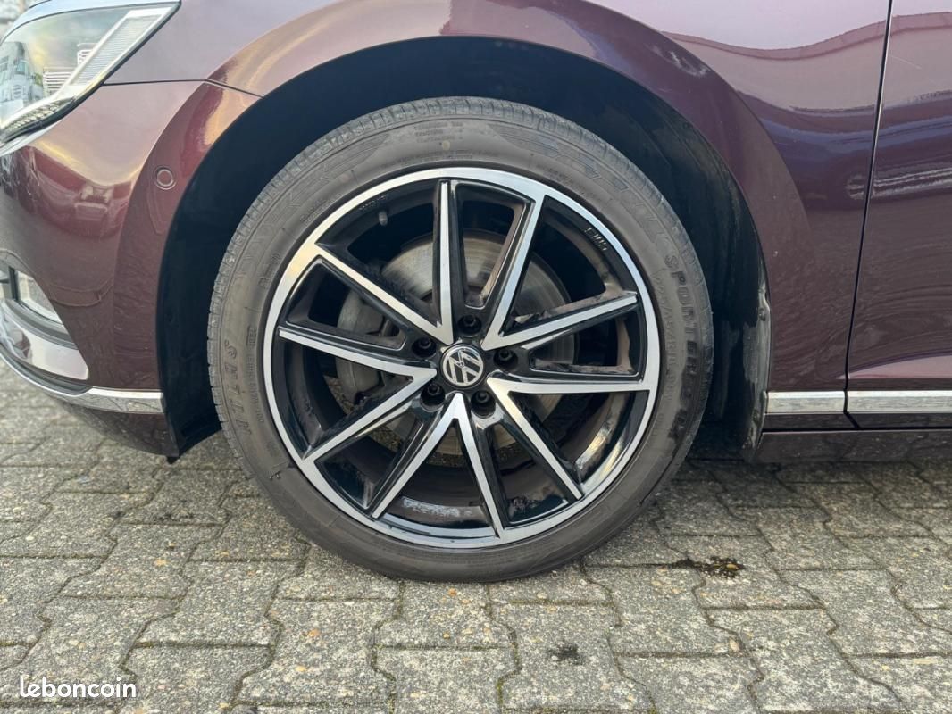 Volkswagen Passat SW Highline 1.4 TSI 150 ch / Virtual Cockpit Toit panoramique Caméra LED (image 10)