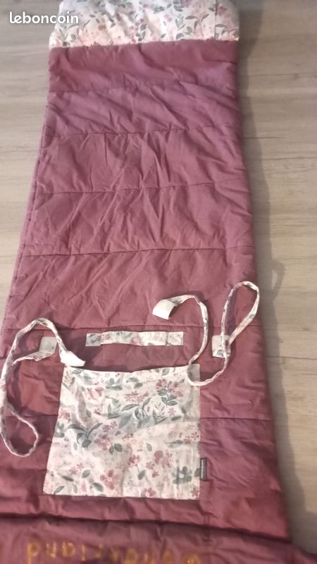 Tapis De Sieste Pour Enfant Avec Oreiller 127 X 50 Cm - Motif Requin, Imperméable, Portable - Pour Maison, école, Garderie Tapis De Sieste Pour Enfant Avec Oreiller 127 X 50 Cm - Motif Requin, Imperméable, Portable - Pour Maison, école, Garderie