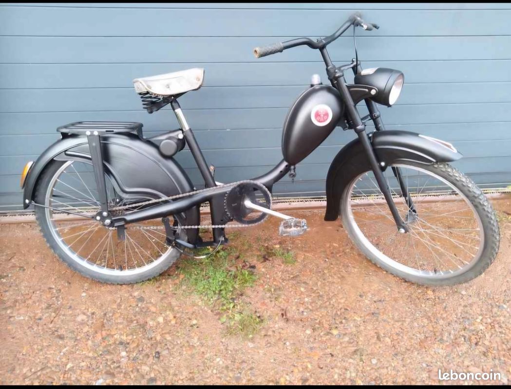 Mobylette hollandaise transformée en vélo custom vintage (image 2)
