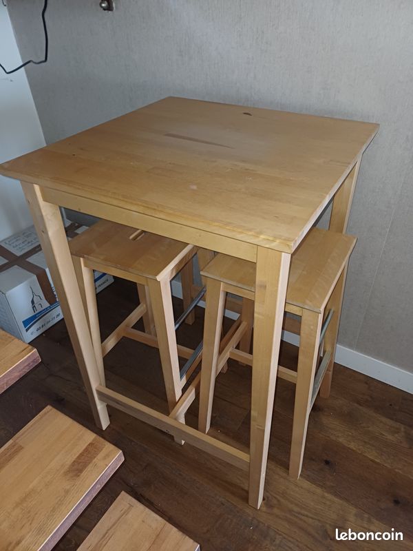 Table haute et tabourets (image 1)