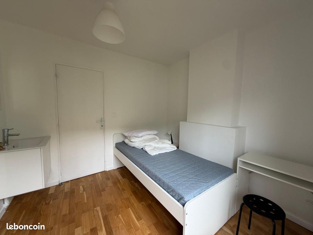 Appartement 1 pièce 10 m² · à Valenciennes · 10 m² · 340 €