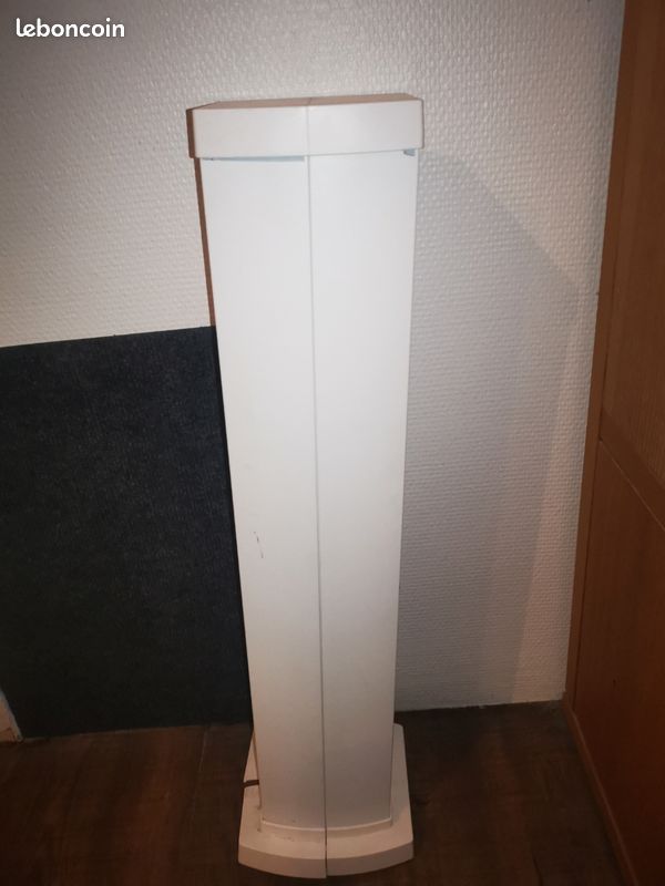 Colonnette à clippage direct 4 compartiment 2 faces - H 0,68m - blanc avec 2 bloc de 4 prises Legrand (image 2)