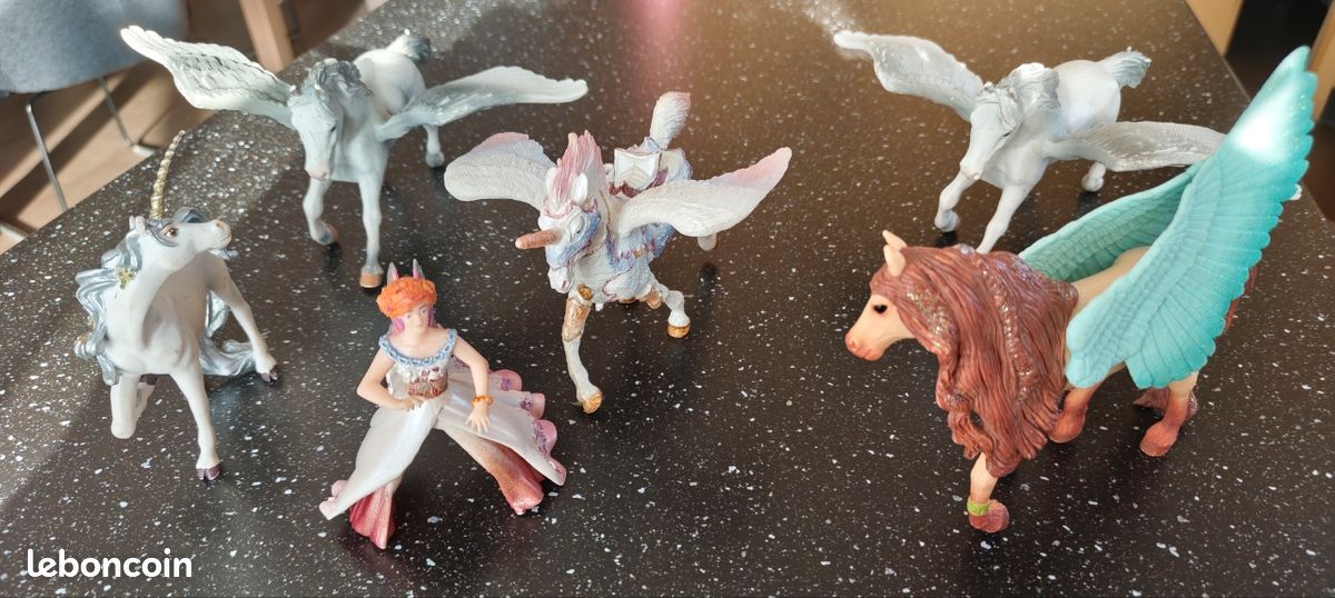 Figurines chevaux ailés avec une cavalière (image 7)