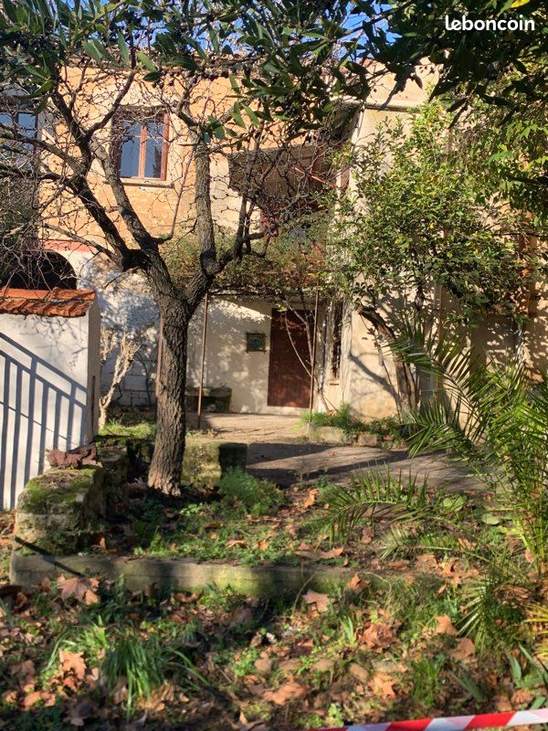 Maison 6 pièces 120 m² · à Milhaud · 120 m² · 160 000 €