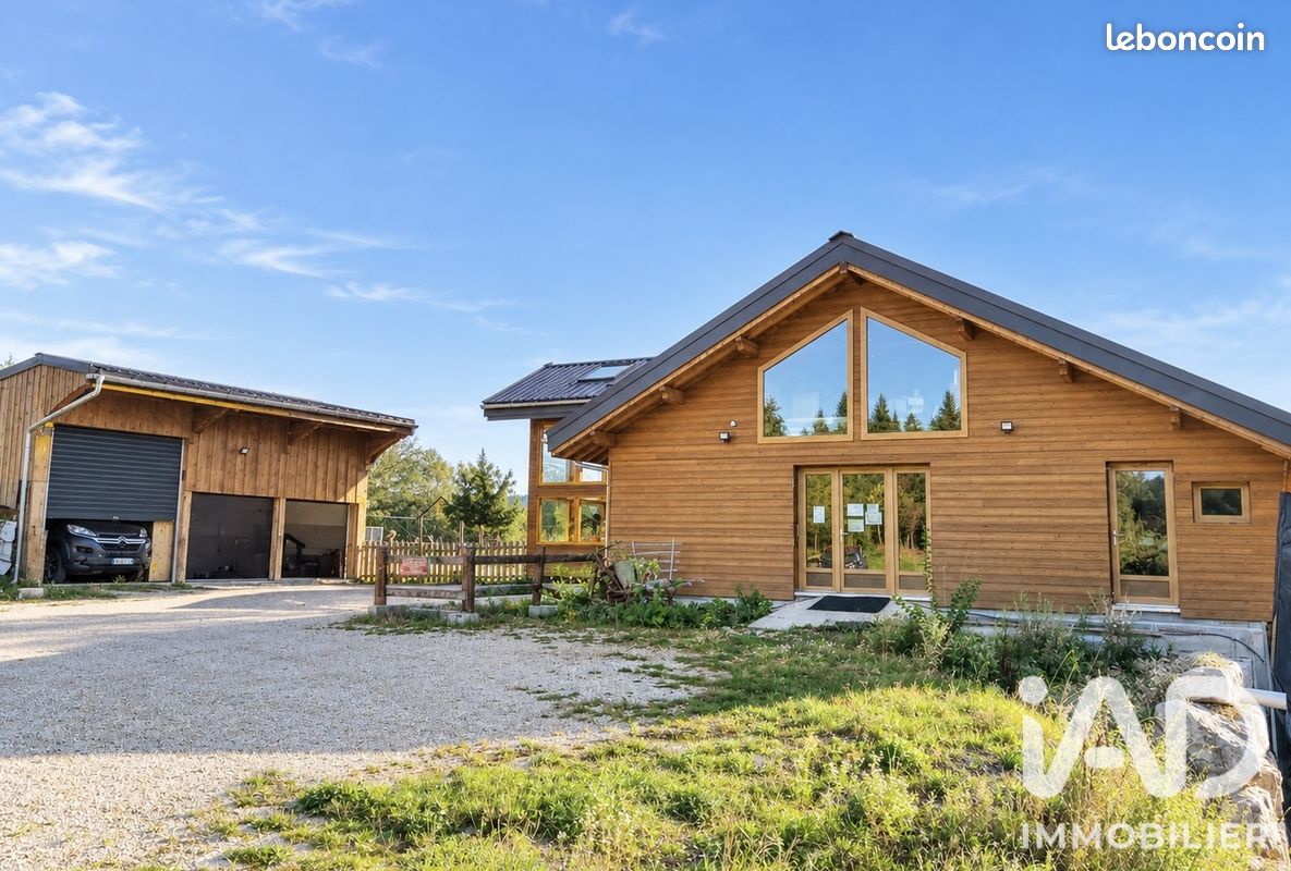 Maison 5 pièces 265 m² · aux Rousses · 265 m² · 620 000 €