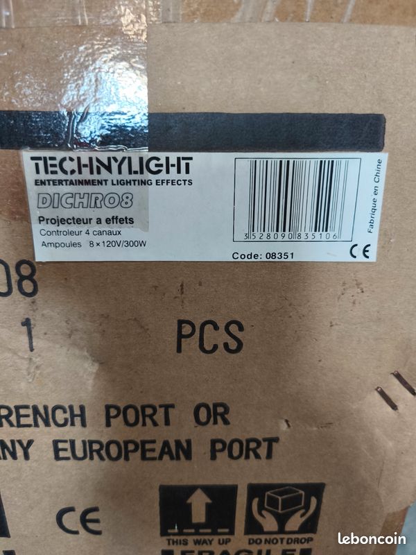 Jeux de lumière projecteur 8x250w Dicro Technylight
