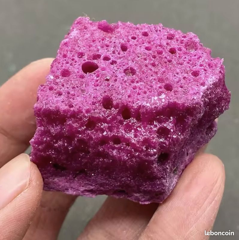 Rubis Rose/violet Naturel De Birmanie - 4,02 Carats - Forme Goutte - Pierre Précieuse