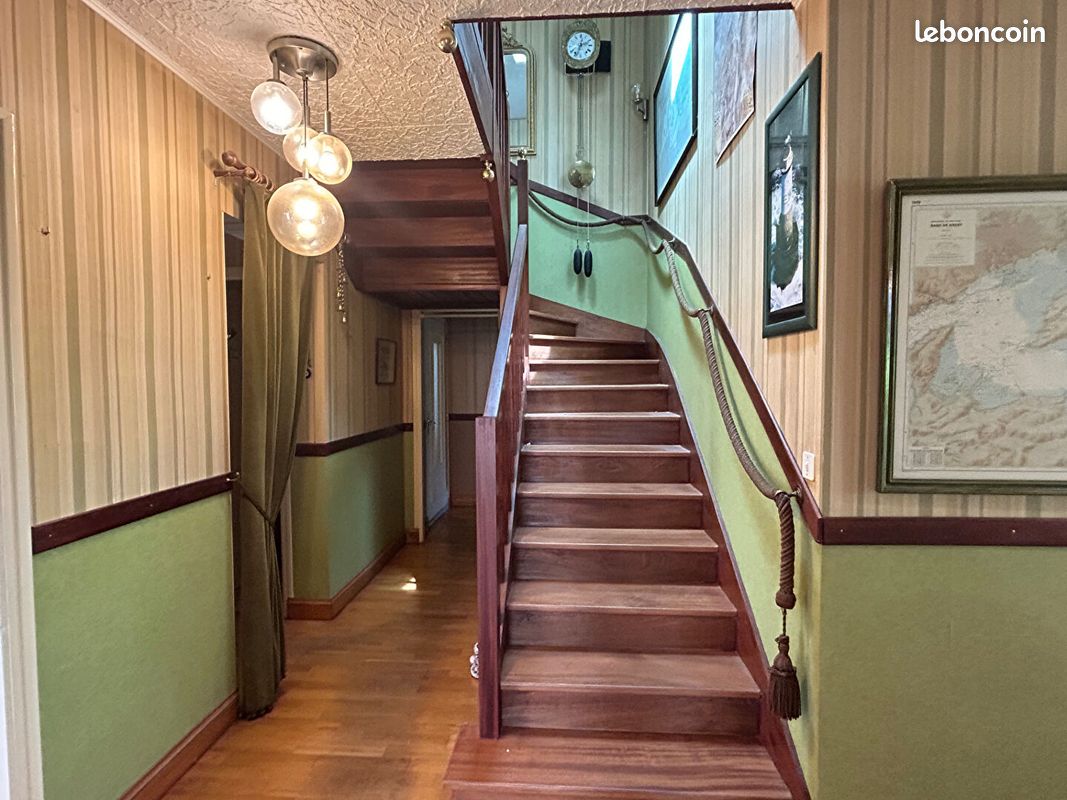 Maison 8 pièces 142 m² (image 2)