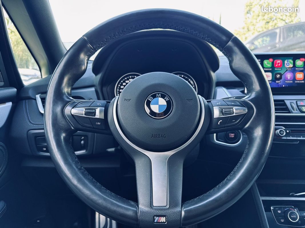 BMW SERIE 2 Active Tourer 1.5L 220CH 225 xe M Sport + SIEGES CHAUFFANTS + AFFICHAGE TETE HAUTE + HARMAN KARDON + CAMERA DE RECUL + GARANTIE 12 MOIS (image 26)