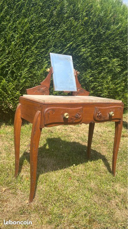 Petite Coiffeuse Ancienne En Bois Marron - Avec Accidents, Idéale Pour Restauration