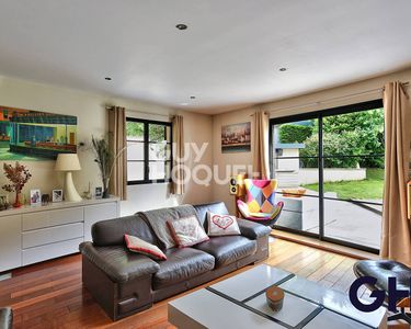 Maison 1 350 000 € - 270 m²