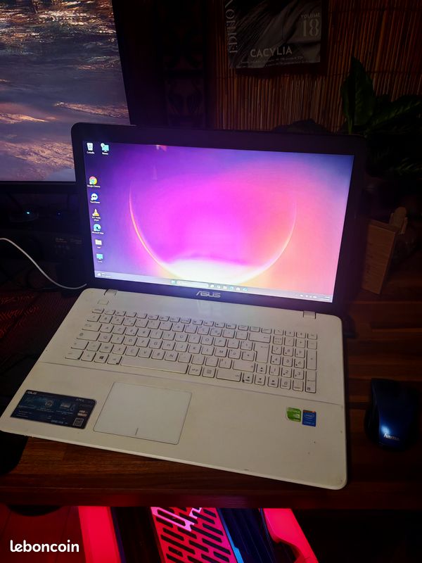Bezel (cadre écran) Noir Pour ASUS X751L F751 - Occasion En Bon état