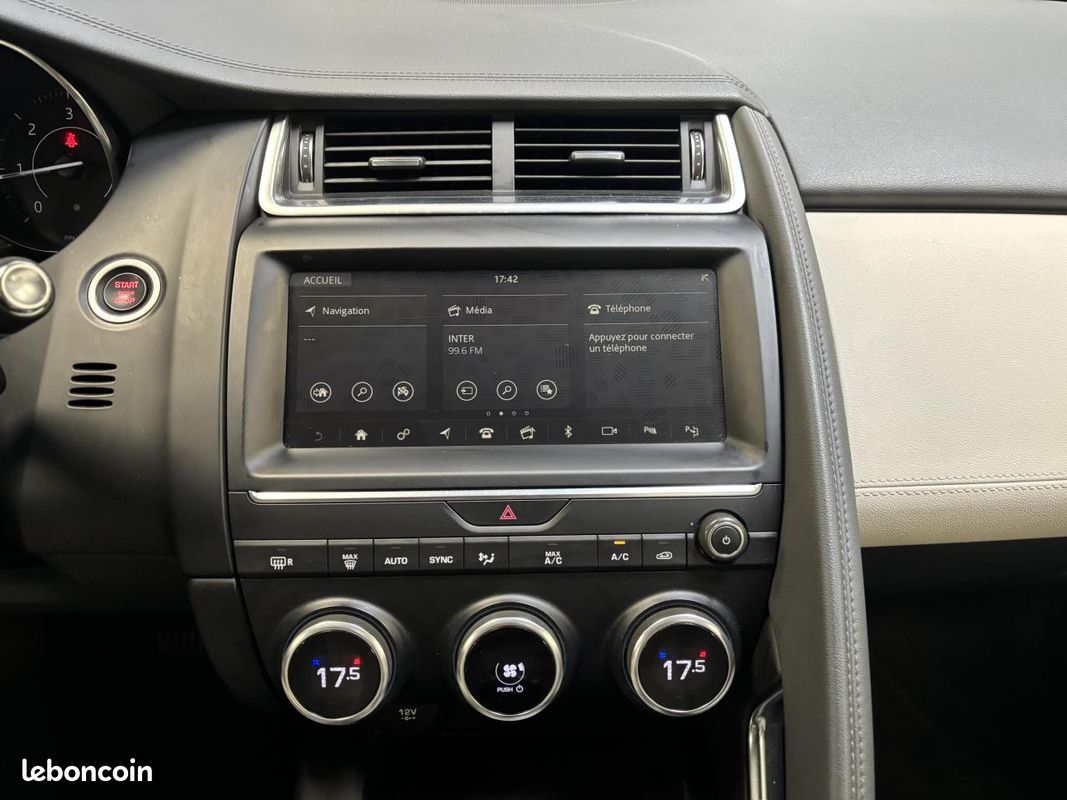 JAGUAR E-PACE D150 - AWD - BVA S PHASE 1 - CARPLAY - Toit ouvrant (image 14)