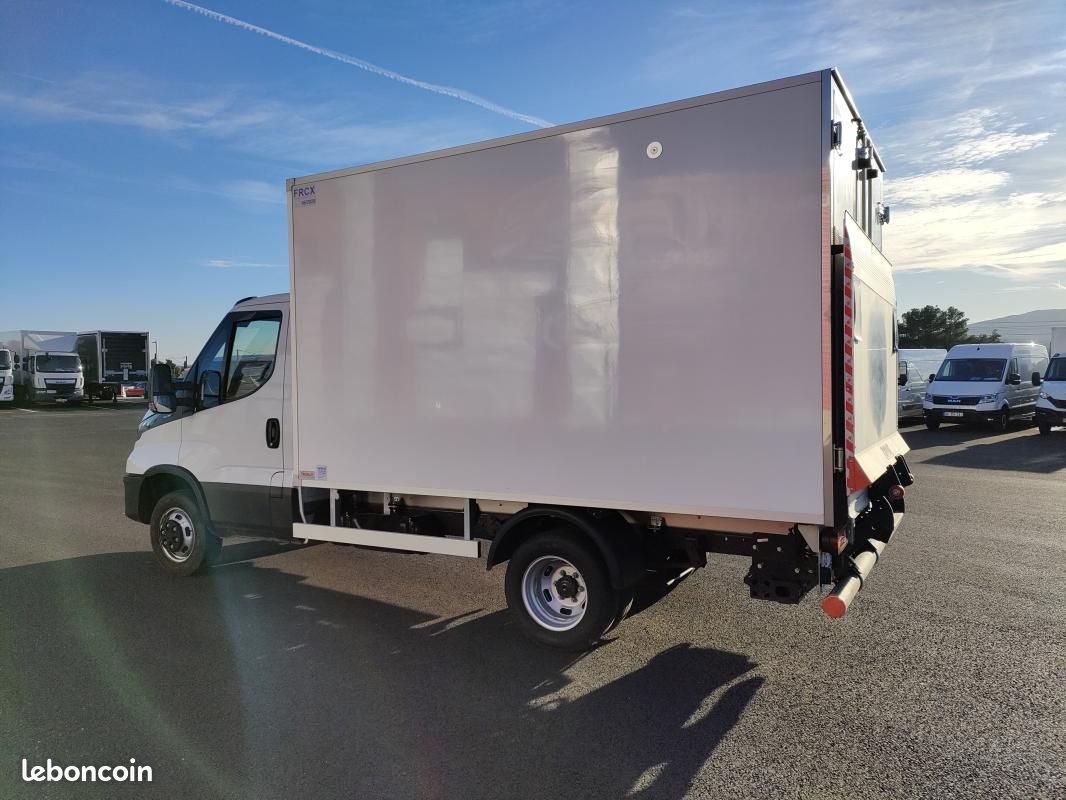 Iveco Daily CHASSIS CABINE FRIGO 12M3 160 CV ROUES JUMELEES HAYON CAISSE CAZAUX GROUPE THERMOKING... (image 4)