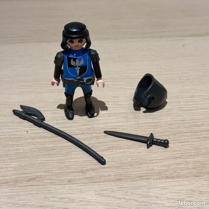 Figurine PLAYMOBIL Chevalier Or Noir & Bleu - Moyen-Âge - L42127 - Occasion