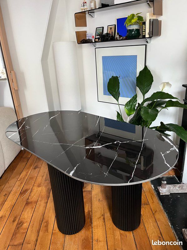Magnifique table design noir marbre – modèle haut de gamme Homary – état neuf (image 4)