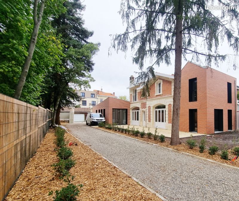 Maison 5 pièces 140 m² · à Bordeaux · 140 m² · 3 880 €/mois