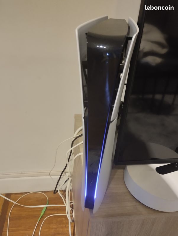 PlayStation 5 digital slim (image 2)