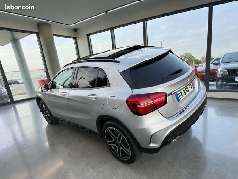 MERCEDES GLA 220 d 7-G DCT 4-Matic Fascination 177 ch AMG line (image 3)
