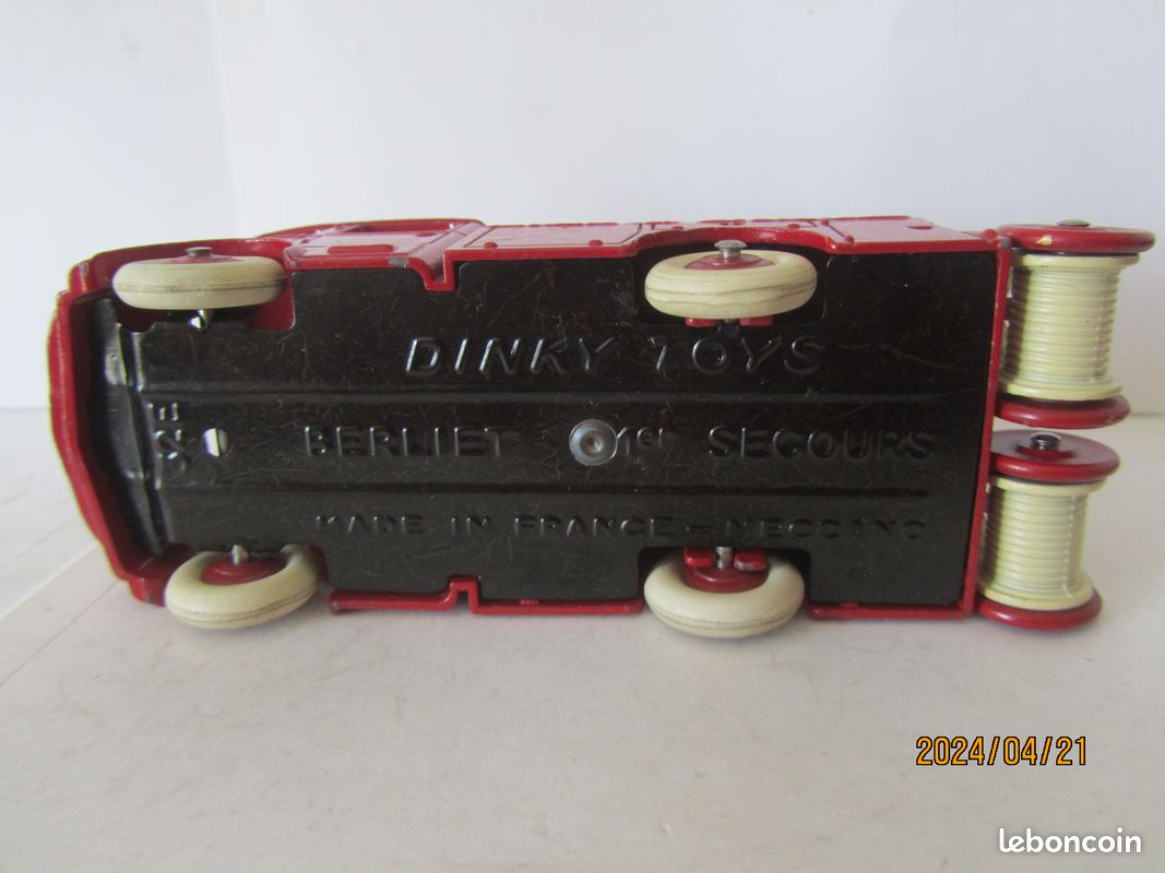 Dinky Toys Berliet Premier Secours N°32 - État Neuf En Boîte TBE - Camion De Pompiers Miniature