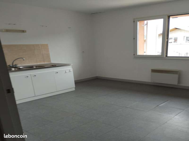 Appartement 1 pièce 45 m² · à Viry · 45 m² · 428 €/mois