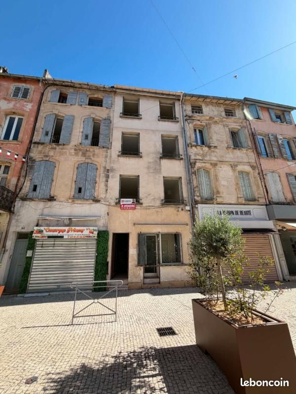 Maison 12 pièces 300 m² · à Tarascon · 300 m² · 199 900 €