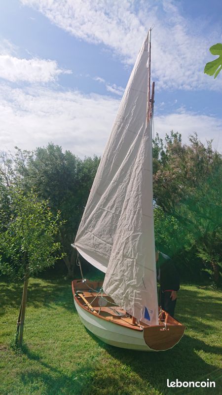 Petit dériveur "passagemaker" en bois (image 2)