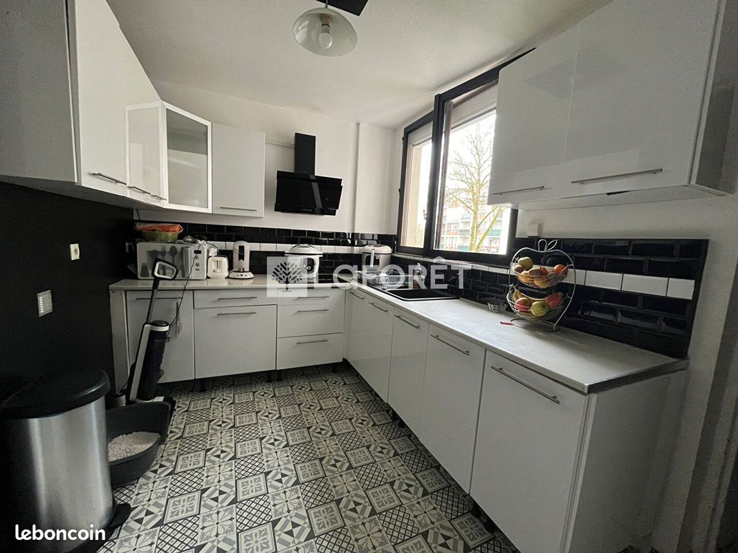 Appartement 4 pièces 86 m² · à Beauvais · 86 m² · 90 000 €