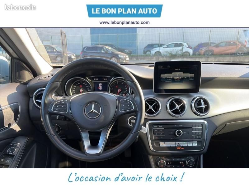 Mercedes-benz GLA 200 Sensation 7G-DCT (image 16)