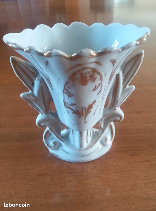 Petit vase de mariée ancien porcelaine (image 3)