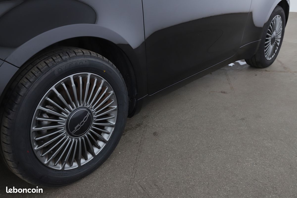 Fiat 500 Electrique 42 kWh Icone 118 ch (image 28)
