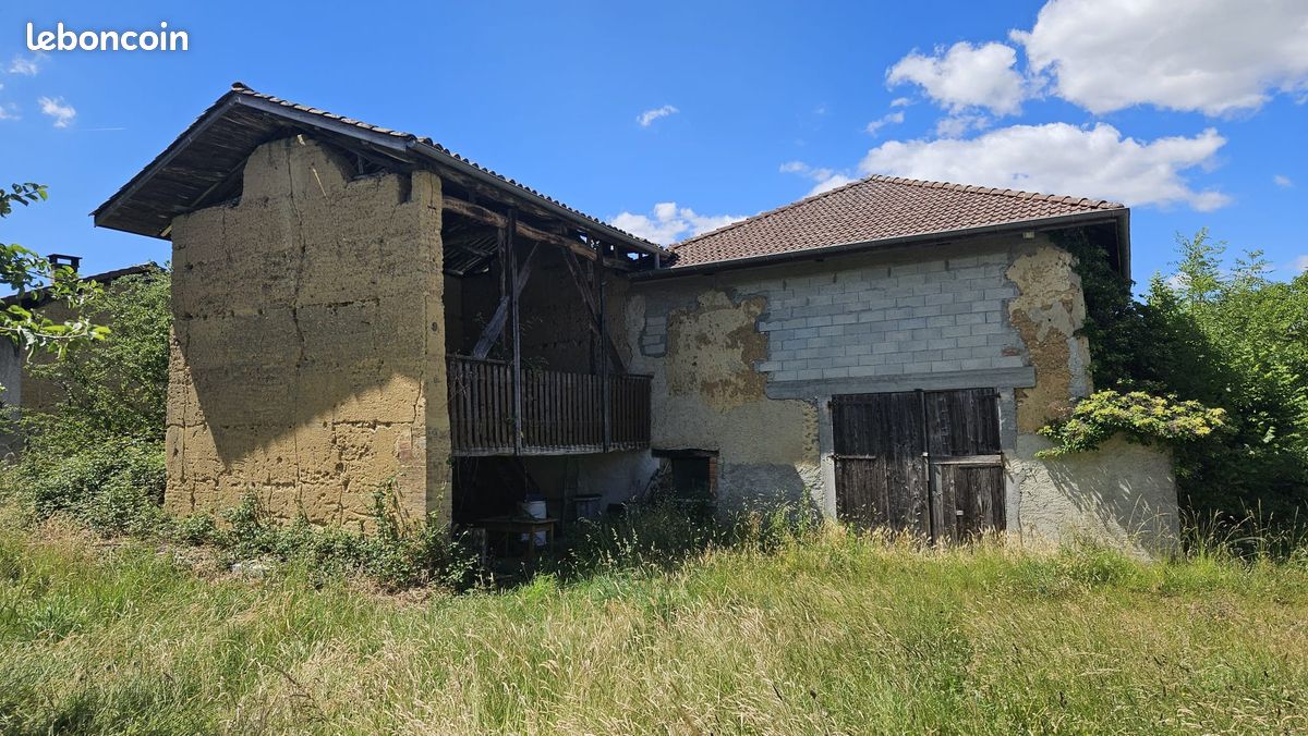 Grange et terrain constructible · à Plan · 120 000 €