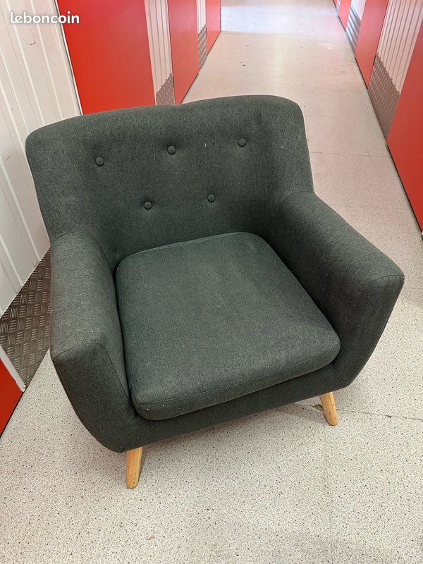 Fauteuil gris (image 1)