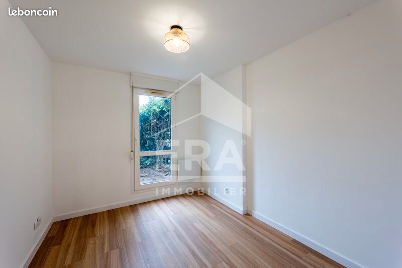 Appartement 2 pièces 50 m² · à Saint-Genis-Laval · 50 m² · 160 000 €