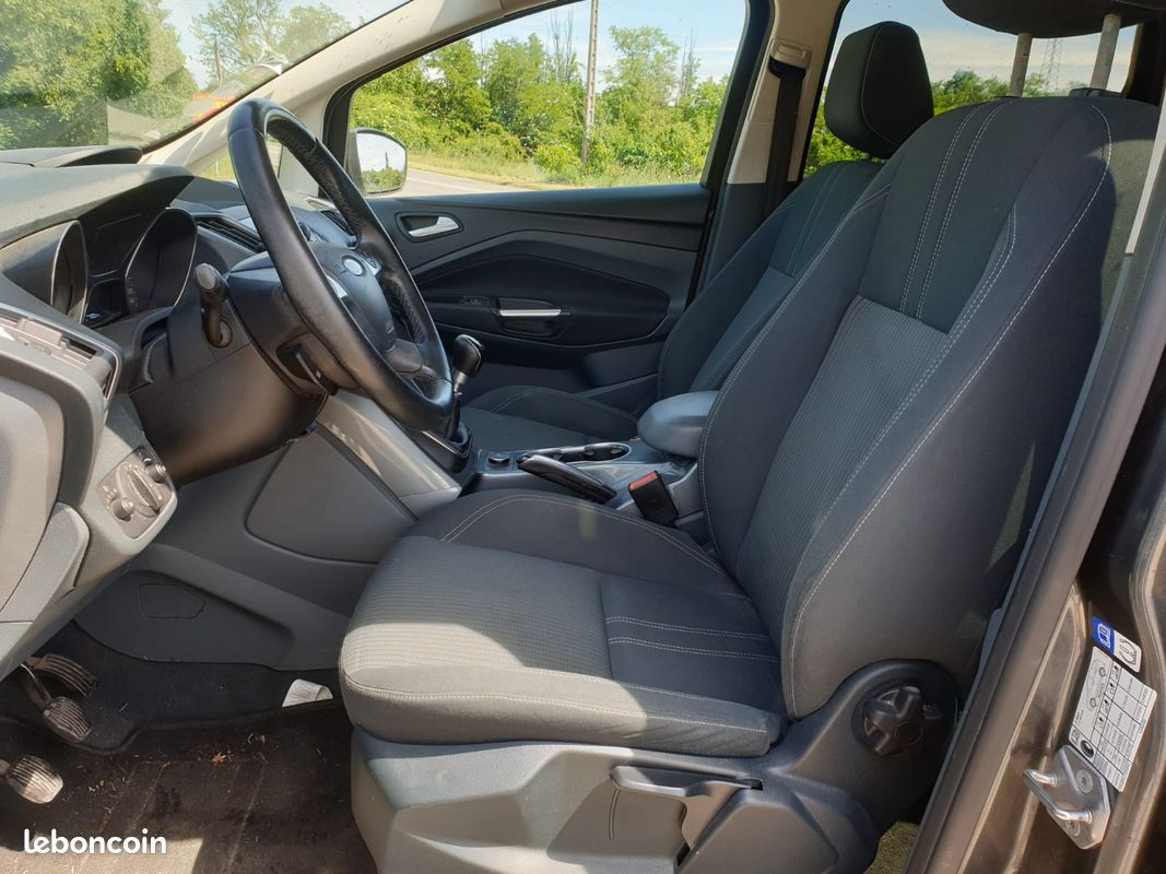 FORD CMAX 1.6 TDCi FAP 115 cv. Radar AR. Start/stop. Prédispo GPS. Bluetooth. Régul vitess. Clim auto. Vitres AR teintées (image 4)