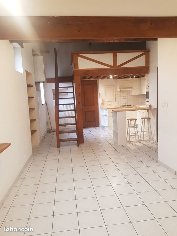 Appartement 1 pièce 37 m² · à Villefranche-sur-Saône · 37 m² · 590 €