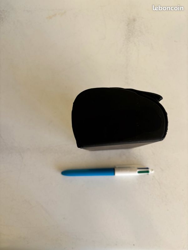 Bel étui à lunettes Carrera (image 2)